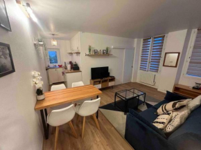 Appartement cosy, 10 min Château Versailles et 5 min Gare